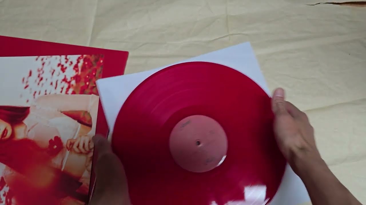 Signed Jennie Ruby album vinyl Unboxing - YouTube