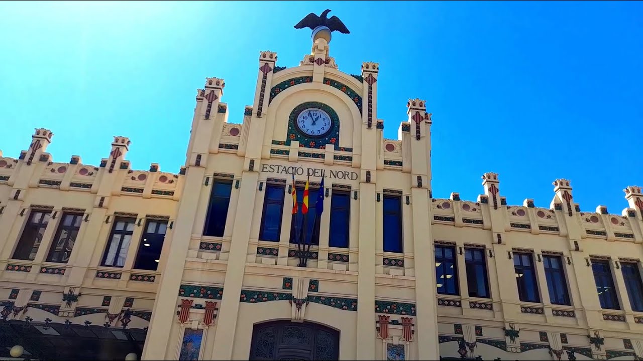 اكبر محطة قطار في فالنسيا شوارع فالنسيا🇪🇦 جولة في قلب فالنسيا 🇪🇦اسبانيا🇪🇦 ريحة الجزاير في اسبانيا🇩🇿