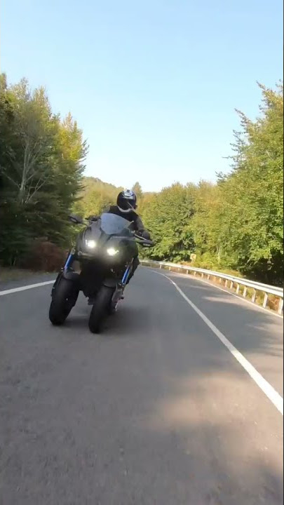 Yamaha Niken a 3 Wheeler Motorcycle 😱🔥 #shorts #niken #yamahaniken #yamaha