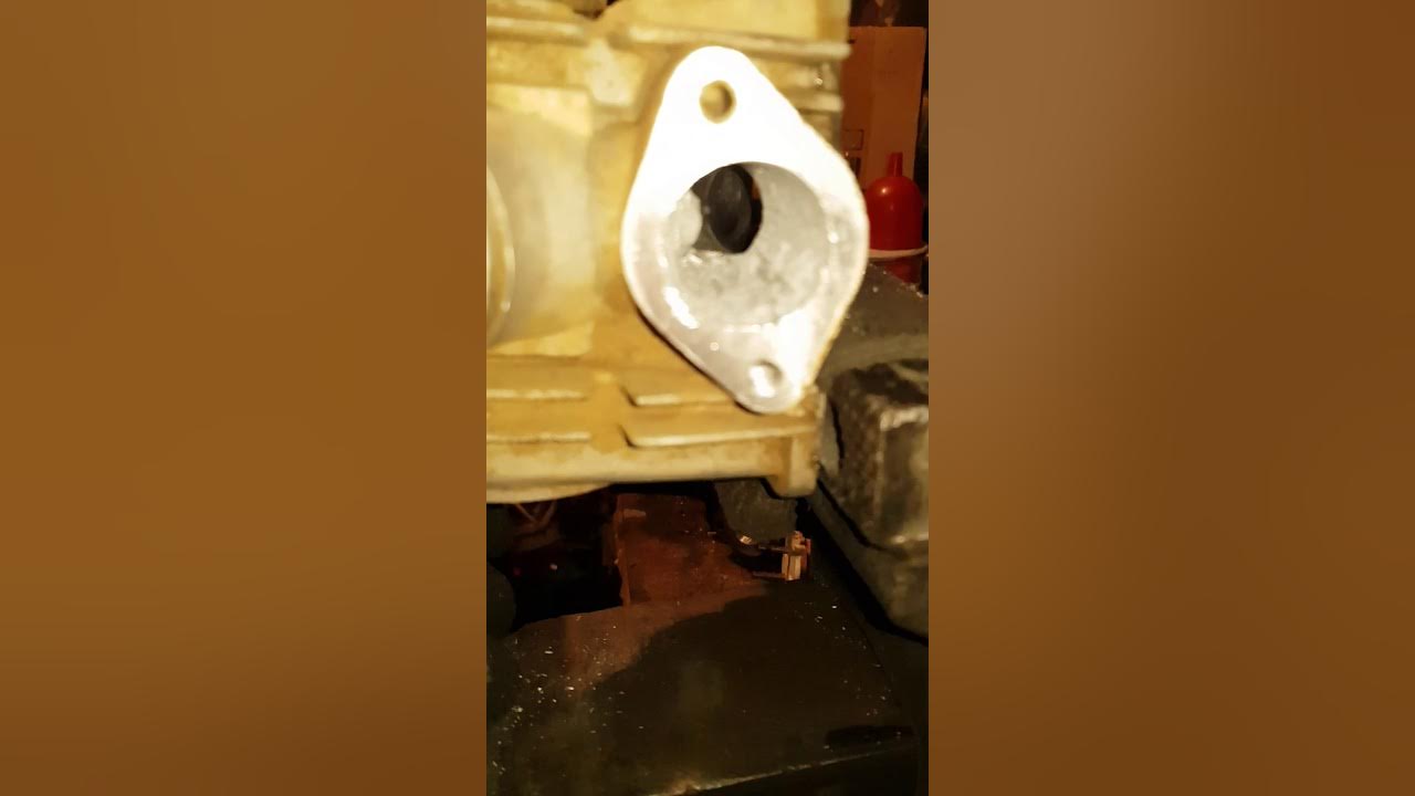 Как увеличить мощность мопеда альфа. расточка головки. - YouTube