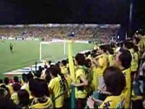 Chiba derby match 25,Aug,2007 Away side JEF United Ichihara-Chiba supporters ..and funny sand pear boy mascot 2007 J-League Division1 vs Kashiwa Reysol @HITACHI Kashiwa soccer stadium(Kashiwa's home,Chiba,Japan) ï¼ï¼ï¼ï¼ï¼ï¼ï¼ï¼ï¼ï¼ï¼ï¼ï¼ï¼ï¼ï¼ åèãã¼ãã¼ãããã ã¸ã§ãå´ã¢ã¦ã§ã¤ã¹ã¿ã³ãã§ãã ï¼ï¼ï¼ï¼ï¼ï¼ï¼ï¼ï¼ï¼ï¼ï¼ï¼ï¼ï¼ï¼