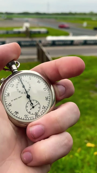 Timing lap times on a vintage Rattrapante Stopwatch. #stopwatch #racing #minicooper