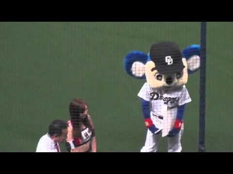 14/06/08 生放送を待つドアラと陽選手