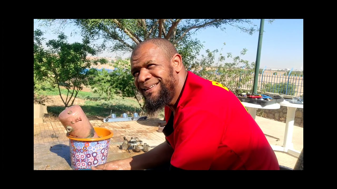 غسل رويال 3   LERA ROYAL في مسبح حطان خريبكة