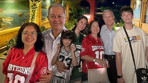 Bố mẹ Lê Phương hạnh phúc khi du lịch cùng con cháu, hé lộ mối quan hệ với con rể.