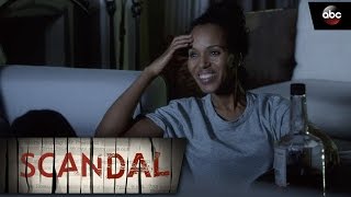 Olivia Fakes Being Drunk To Get Info - Scandal