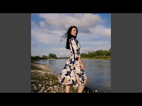 На березі ріки