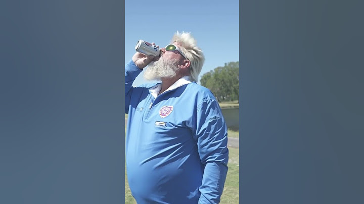 How to warm up for a round of golf with John Daly