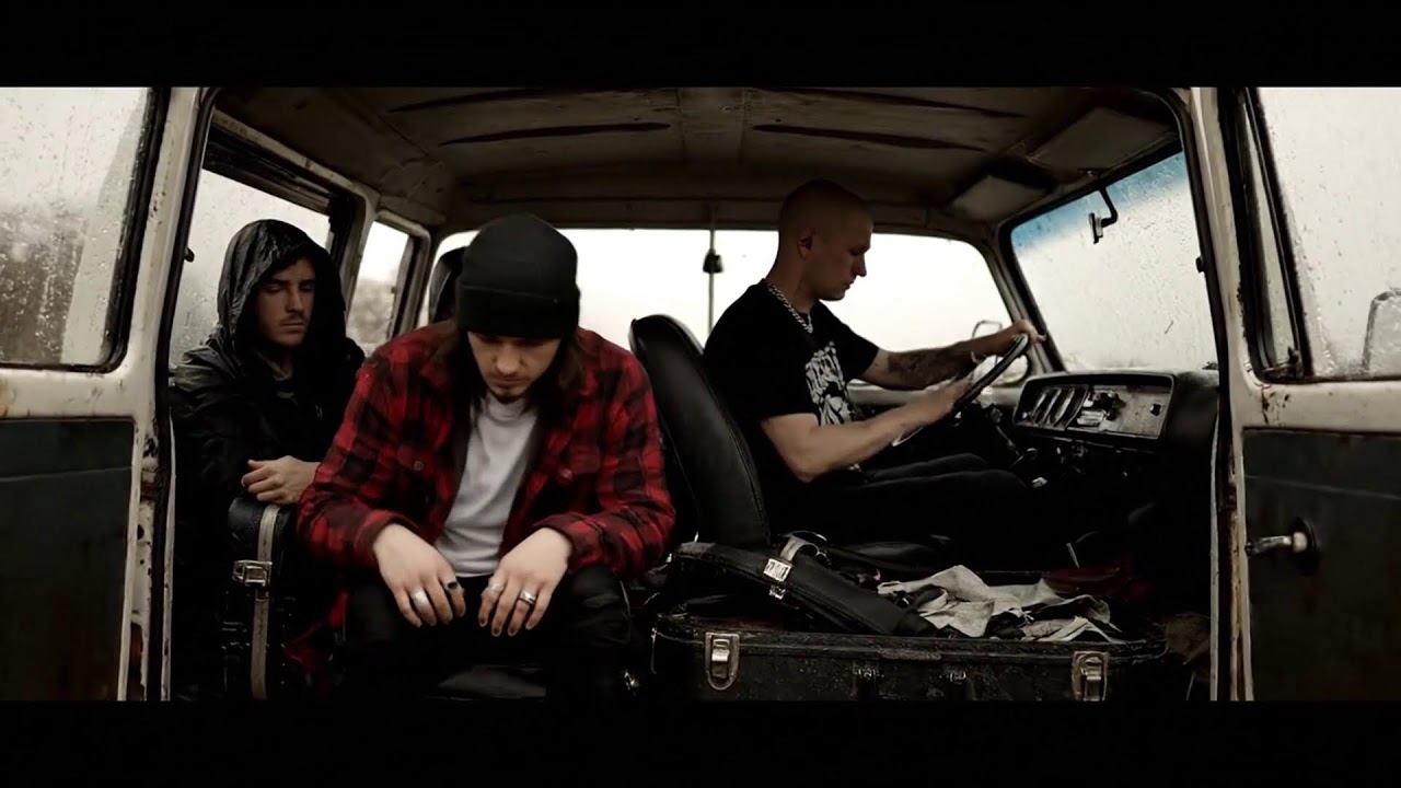 Existential 2000s Alt: Late-Night Playlist from a Digital Ghost Portal (inspired by Radiohead)