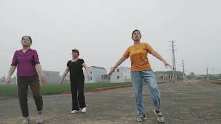 Bướm Say Nhóm Hao Le