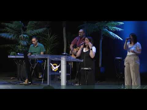 مين زيك انت مين في جمالك مين فى حلاوتك يا يسوع