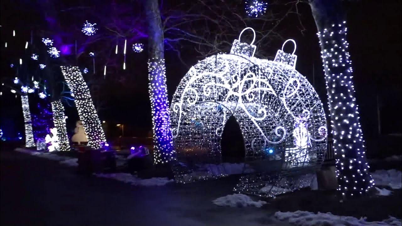 Cleveland Metroparks Zoo Christmas Lights DriveThru due to Covid19. YouTube