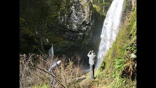 Henline Falls Oregon
A short 1.5 mile round trip hike to Henline Falss in Oregon. At the base of the 126 falls are remnants of the Silver King Mine operations. Near the base of the falls is a cave that blocked by a metal gate. Henline Falls Oregon