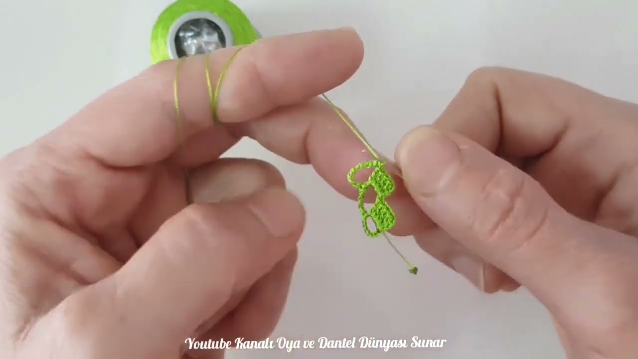 97 - Bu tarz modelli çok bekleyen arkadaşlar vardı sonunda yaptım yazma üzerine dikilen tığ oyası