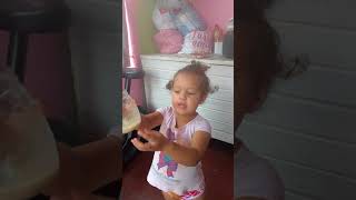 A Menina Chupando Sorvete