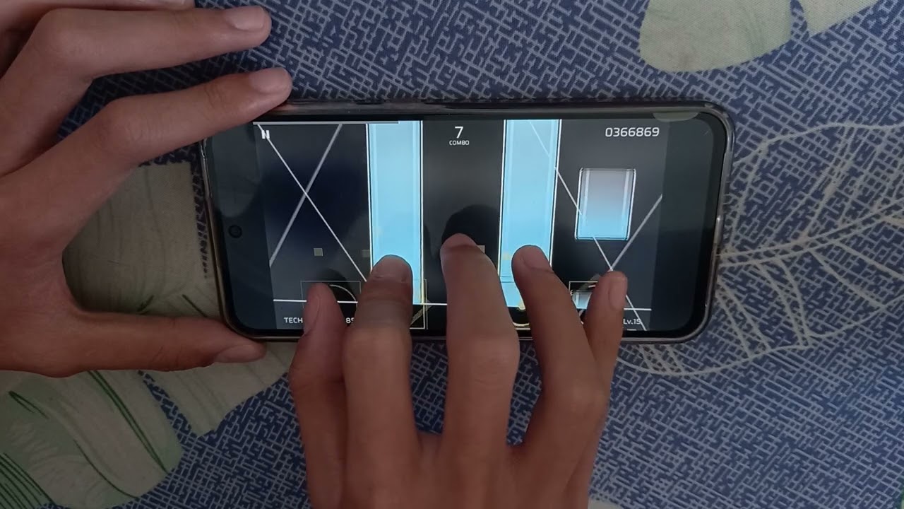 [Phigros] [One hand] TECHNOPOLIS 2085 AT 15 99.71% (4-1-0)