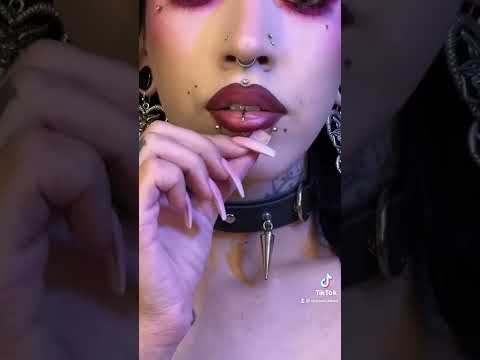 Video: Ein Lippenpiercing mit Make-up vortäuschen – wikiHow