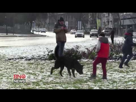 Chilean Capital of Santiago hit by rare snowfall, leaving 337,000 without power