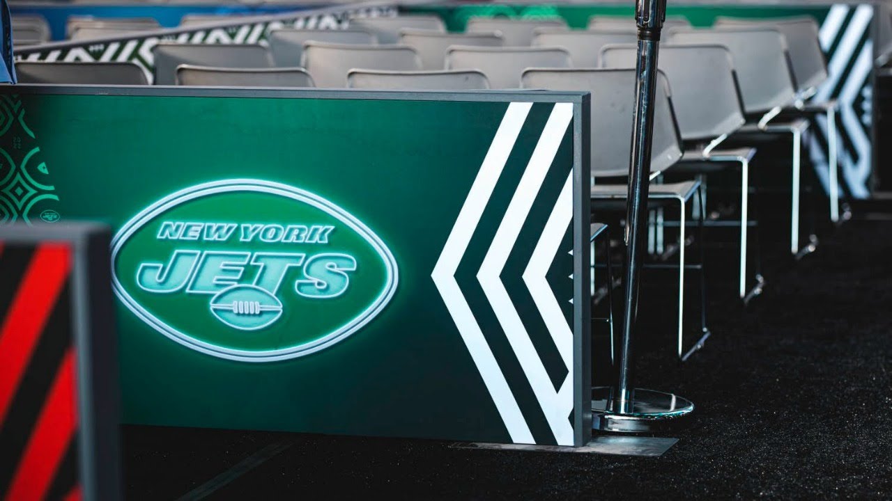 Do Jets RB Breece Hall's comments point to a locker room in search of a  leader? | FOX Sports, image size:1280x720