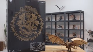 Unbox W-Dragon King Ghidorah - YouTube