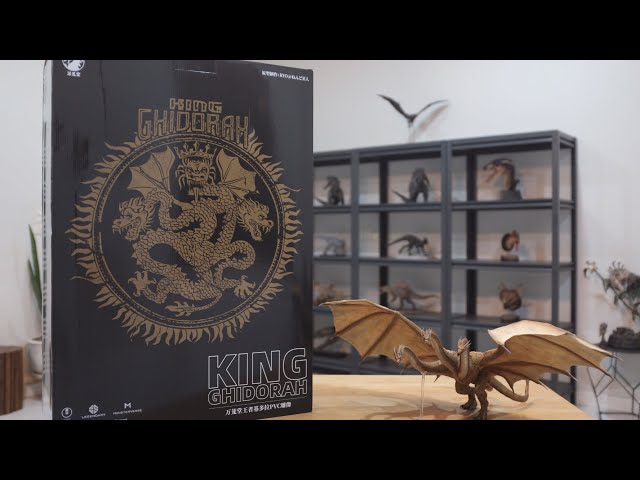 Unbox W-Dragon King Ghidorah - YouTube