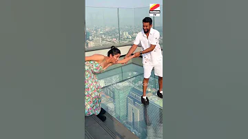 ಗಾಜಿನ ನೆಲ 😍😂 ಭಯಪಟ್ಟ ನಟಿ ಮಿಲನಾ ನಾಗರಾಜ್ 💖💖| Milana Nagaraj And Darling Krishna on Glass floor #shorts