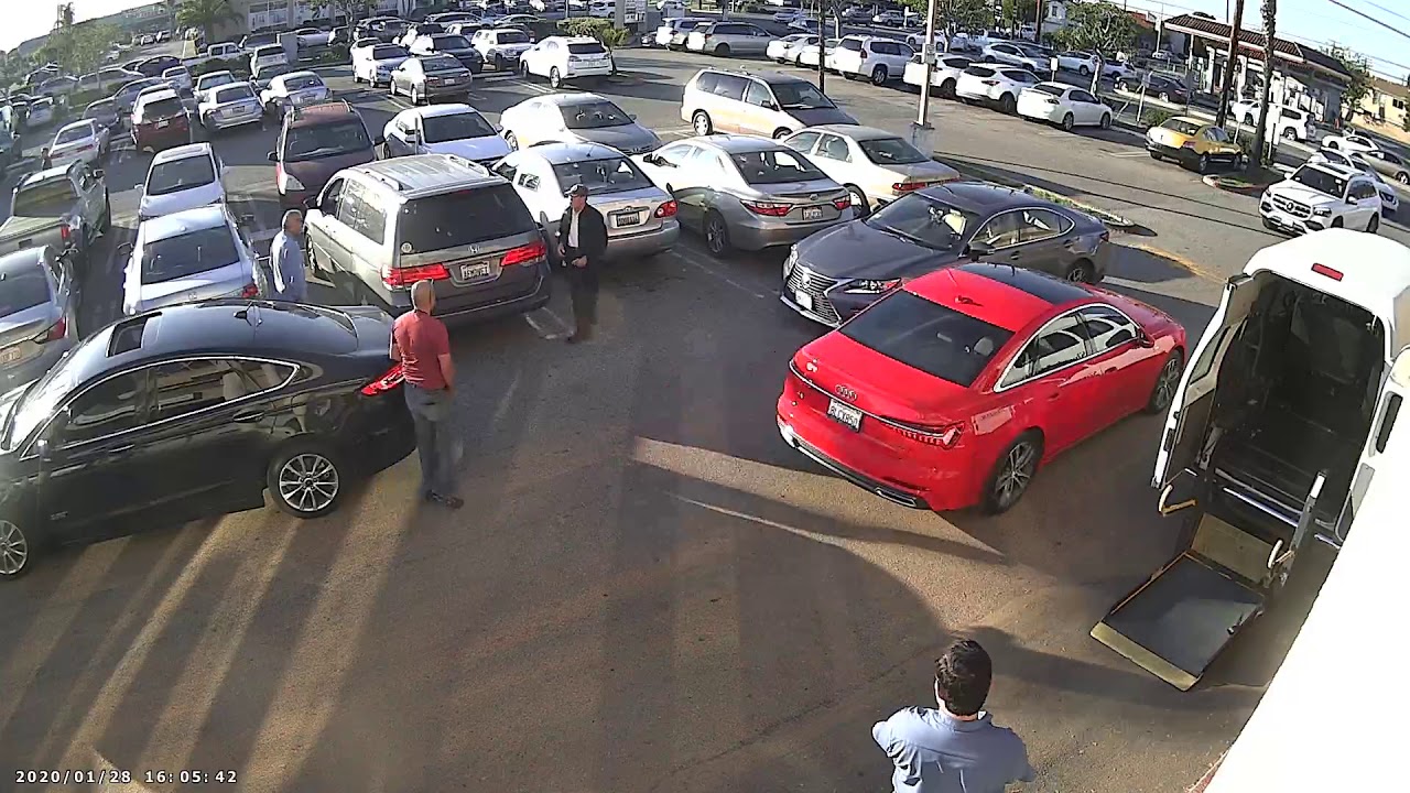 CAR ACCIDENT IN PARKING LOT Westminster & Magnolia, California YouTube