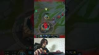 FIZZ É UM BONECO JUSTO?