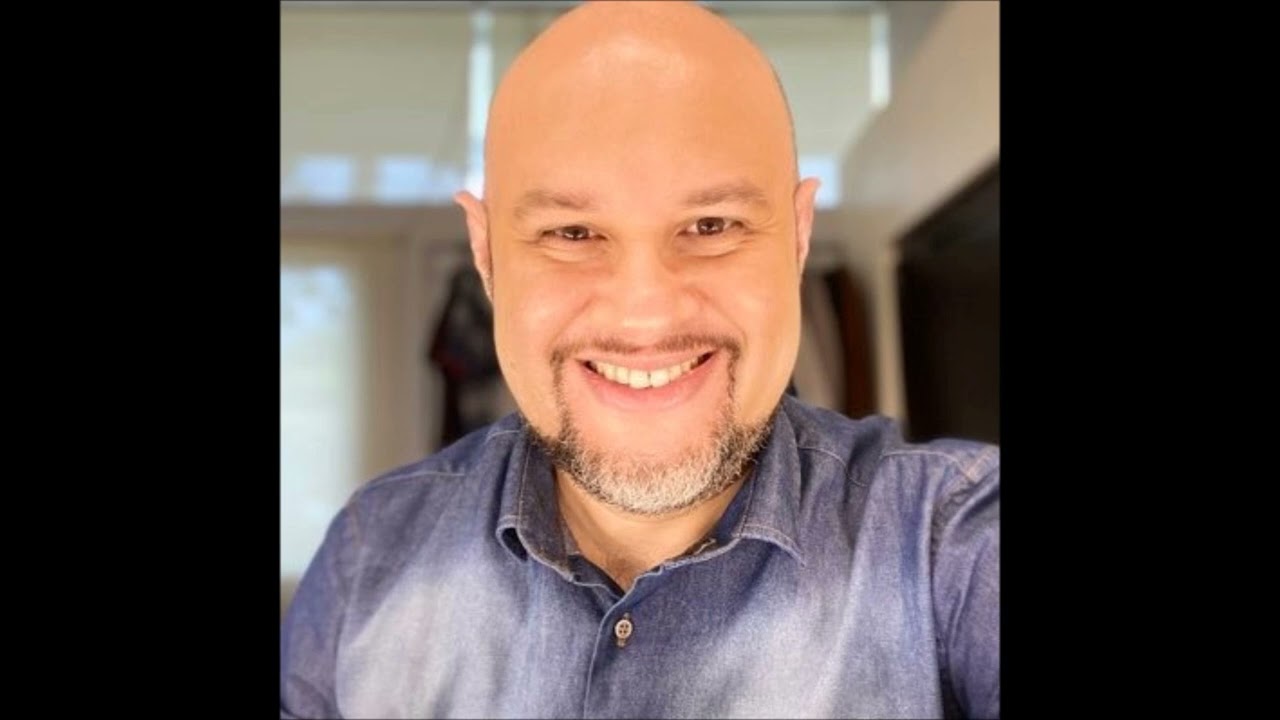 NFL - Super Bowl 56 - Marcelo do Ó homenageia Ivan Zimmermann no rasteja verme (RedeTV!, 13/02/2022)