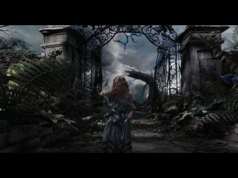 Alicia en el Pas de las Maravillas de Tim Burton - Trailer Espaol [SinCortesPublic...