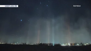 What causes a light pillar?