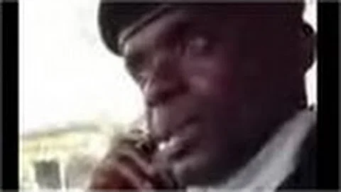 Caught on Camera: Nigerian Police Officer Asking bribe