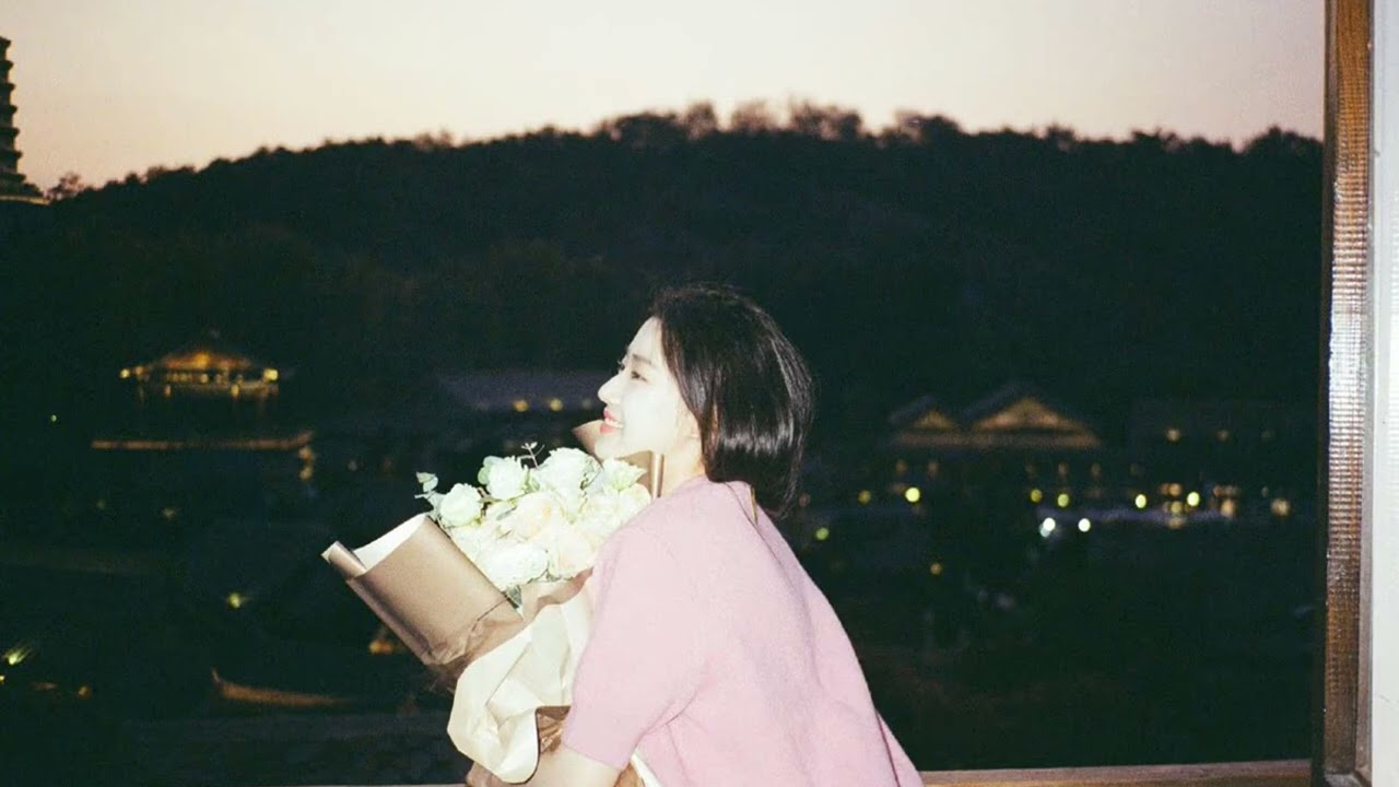 달빛 아래 피어난 고백 (A Confession Blooming Under the Moonlight) – Mi.Hwang | 미황