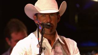 Video thumbnail of "Aaron Watson - Lonely Lubbock Lights (Live)"