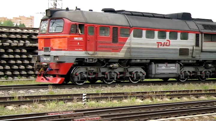 ТЕПЛОВОЗ 2М62-1119 С ГРУЗОВЫМ ПОЕЗДОМ