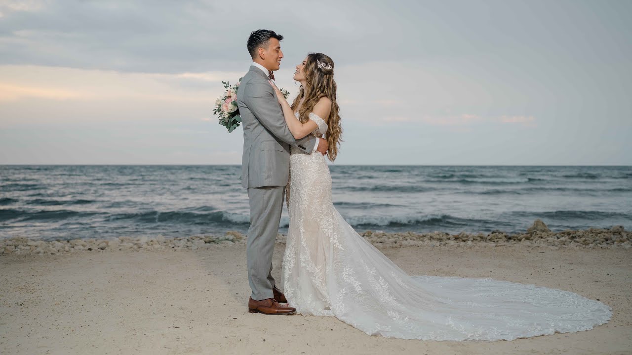 Blue Venado Seaside Destination Wedding Boda de Destino Wedding Videographer 