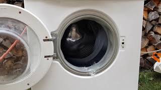 Stress test: Throwing heavy WET clothes in washing machine at 1200rpm