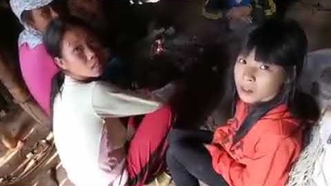 nhà người La  Hủ có  gì?