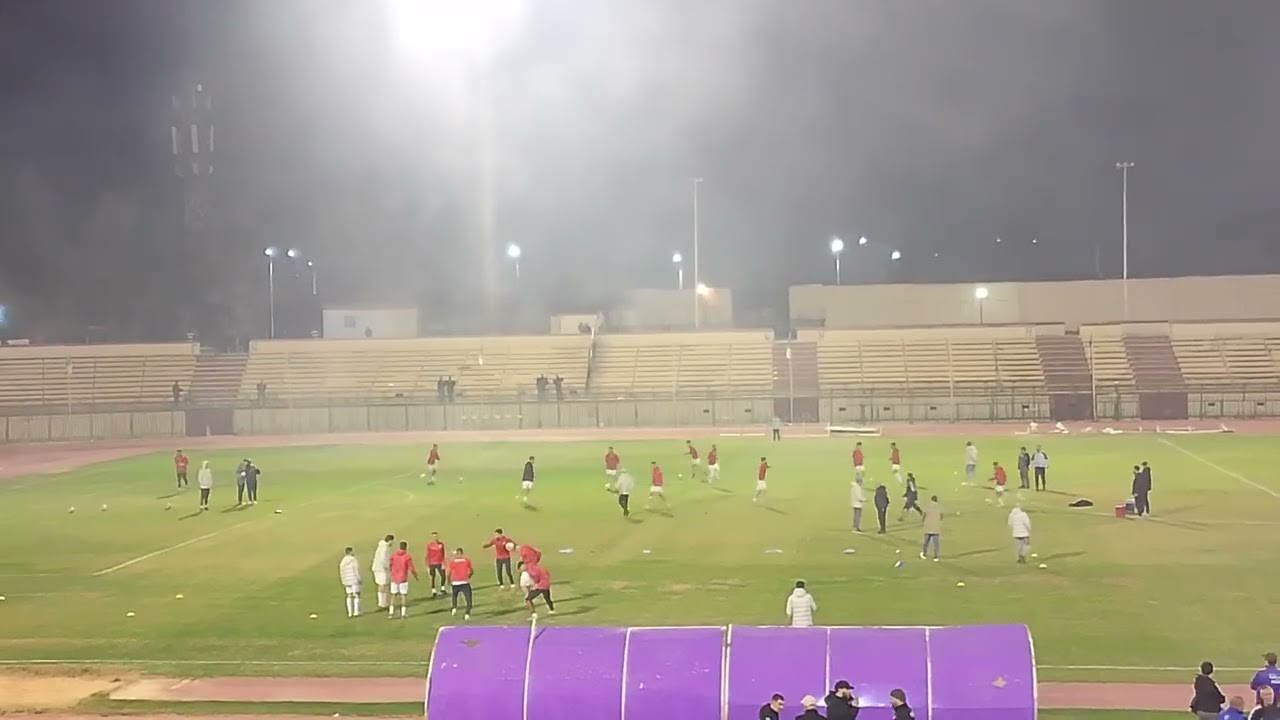 دخول ابناء عنابة الى ارضية ميدان ملعب 1 نوفمبر