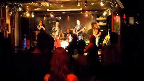 Two Timer  "Here It Comes"  Live w Free Blues Club