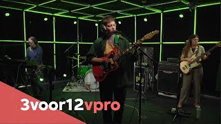 Porridge Radio - Back To The Radio &amp; 7 Seconds (Live at 3voor12 Radio)