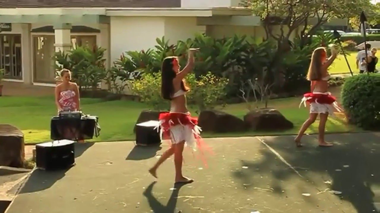 Hulu dance Kauai, Hawaii YouTube