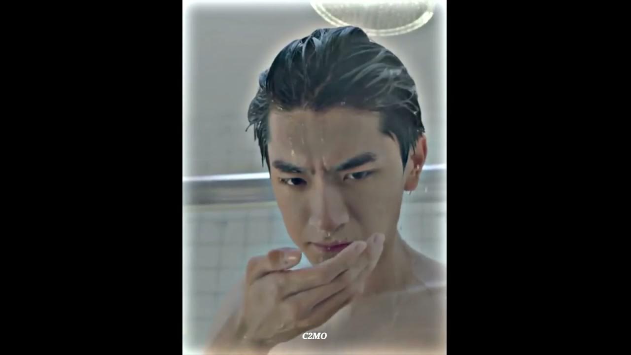 Boyfriend come home 😂🙈 when he realised🤐#cdrama#putyourheadonmyshoulder#dramalove
