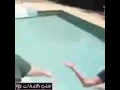 شوفو كيف الاخ مع اخته شوفو كيف الاخ مع اخته