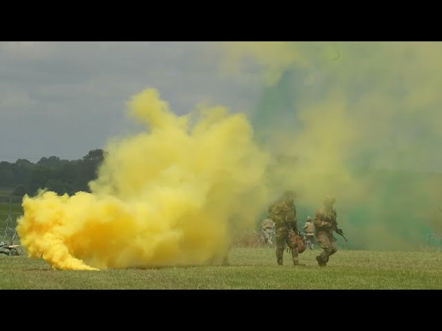 AIR ASSAULT Demonstration by the 101st Airborne Division (Music) class=