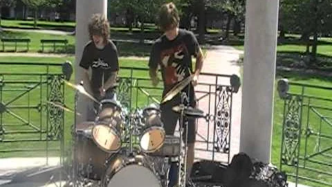 Expert Drummers: William and Thomas