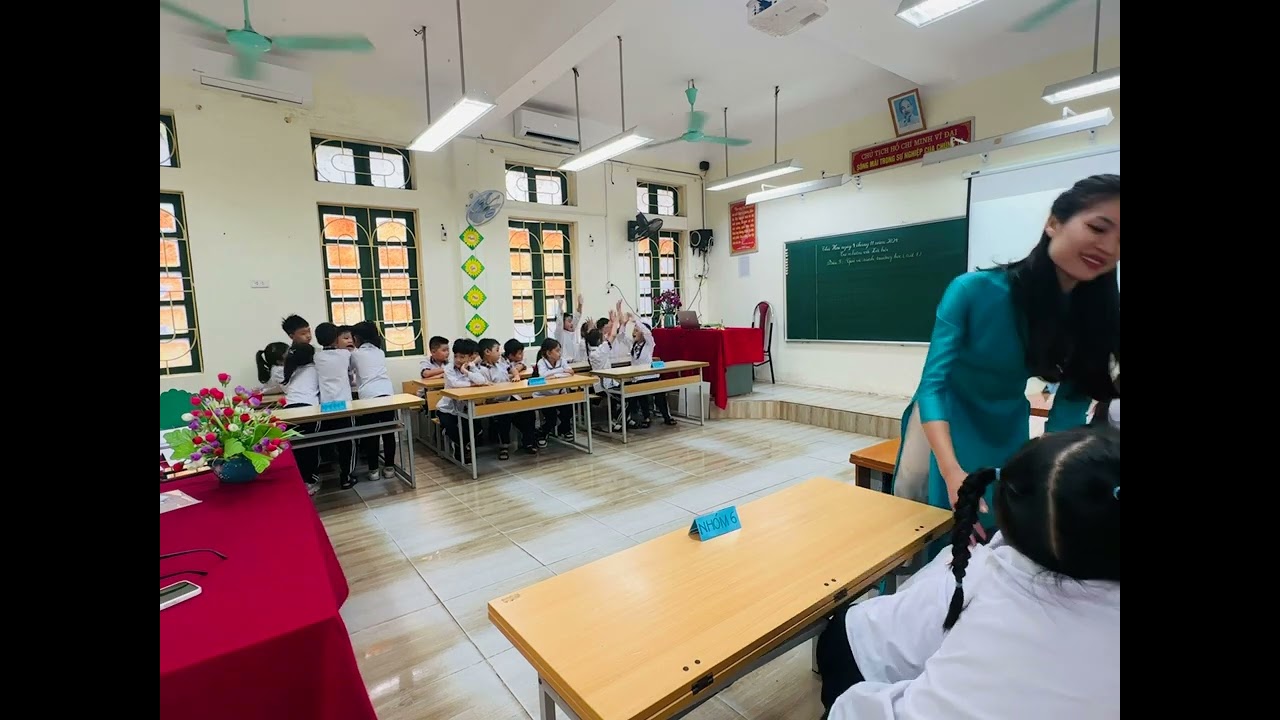 TNXH 2: BÀI 9: GIỮ VỆ SINH TRƯỜNG HỌC