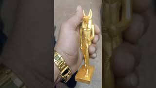 شاهد تمثال فرعوني ذهبي ☝ تعرف على تقيم الخبراء في وصف الفيديو 👇