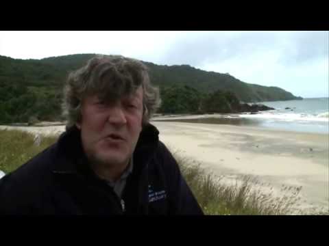 Stephen Fry: Kakapo Parrot's Future - Last Chance ...