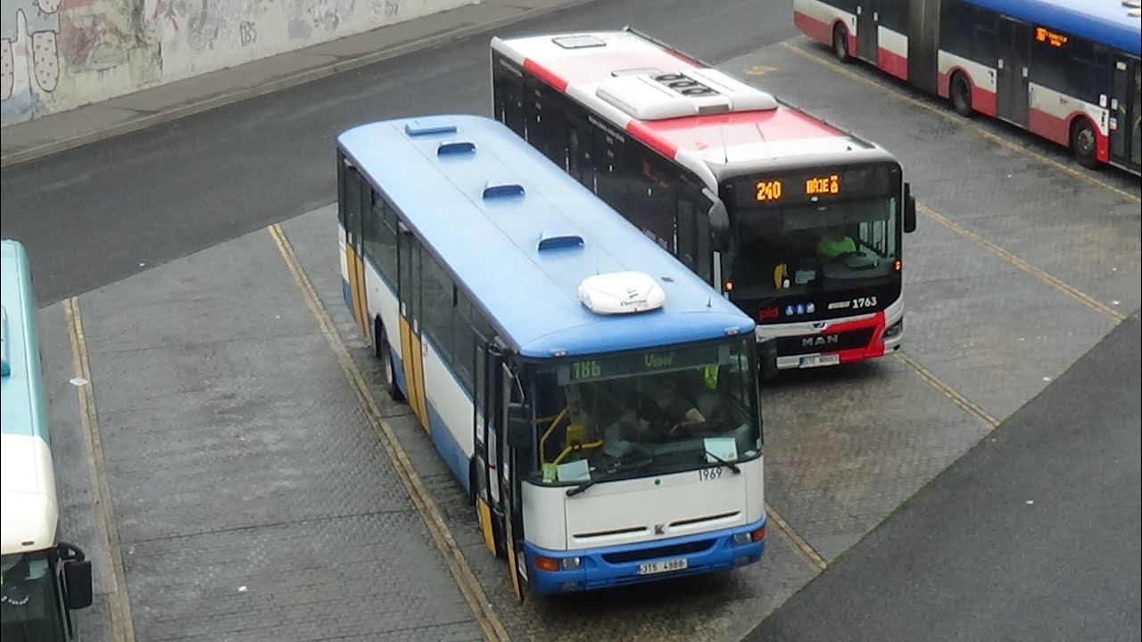 Autobus Karosa B952E ev.č. 1969 na lince 186